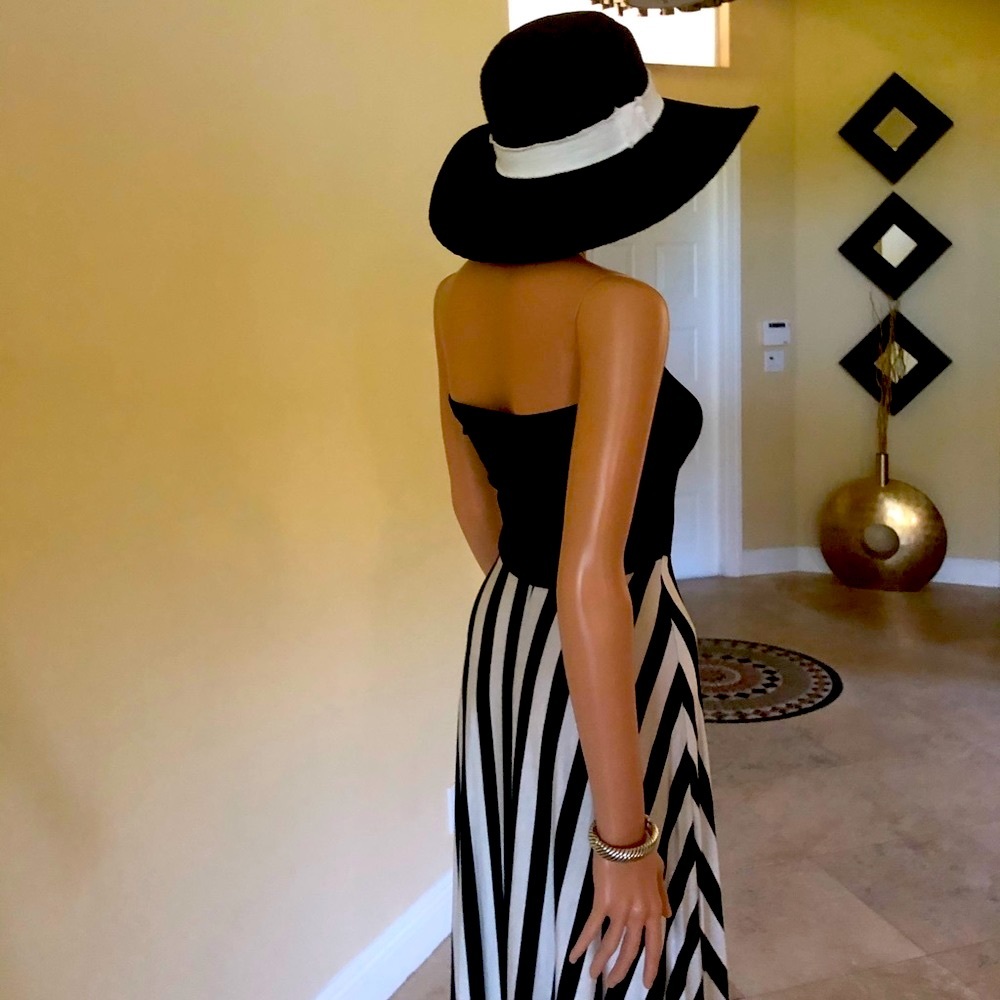 Gorgeous 1 piece Bandeau Style Dress